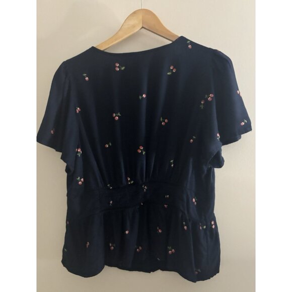 Old Navy V-neck Button Down Crepe Top XL Navy Cherries Flutter Sleeve Smocked - Picture 6 of 12